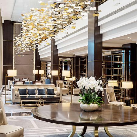 Hilton Budapesta Exterior foto The Library at The Ritz-Carlton, DIFC