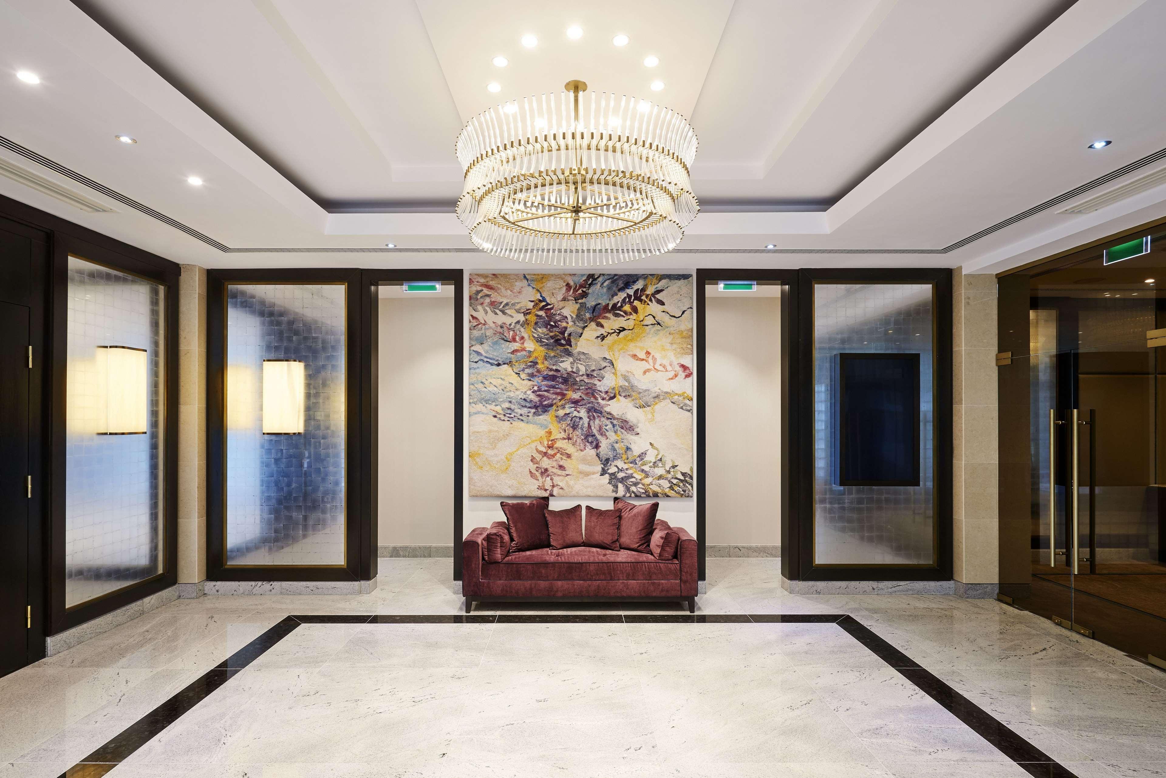 Hilton Budapesta Exterior foto The lobby of the hotel