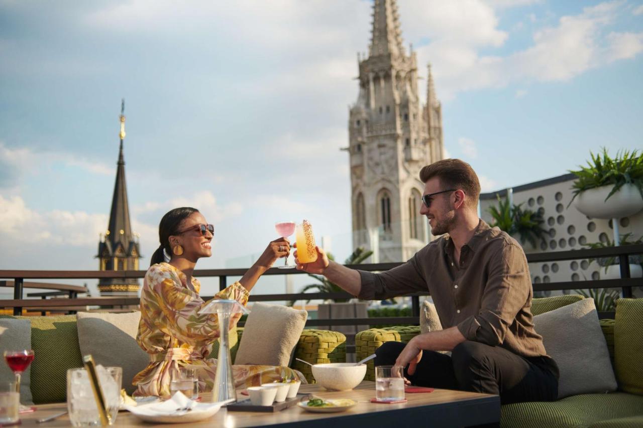 Hilton Budapesta Exterior foto The Terrace at The Ivy Collection