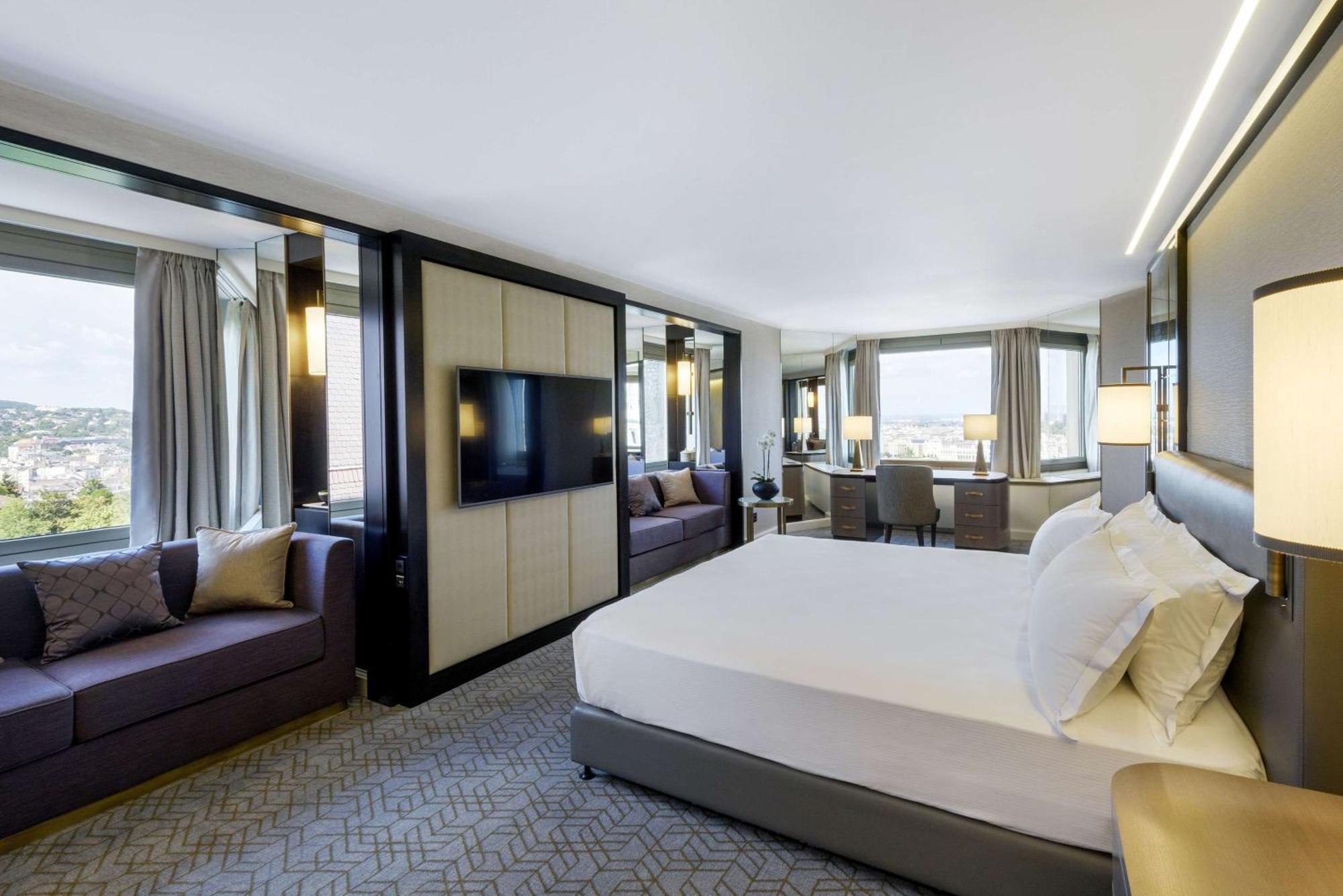 Hilton Budapesta Exterior foto Suite