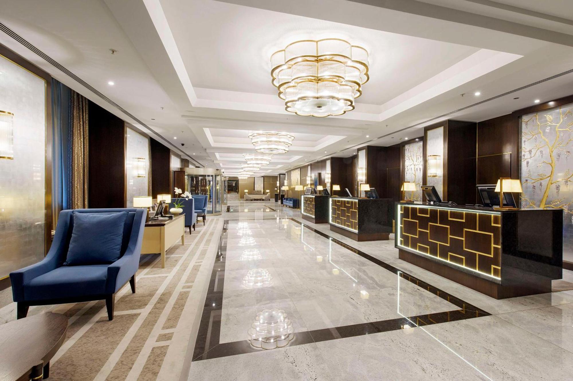 Hilton Budapesta Exterior foto Lobby