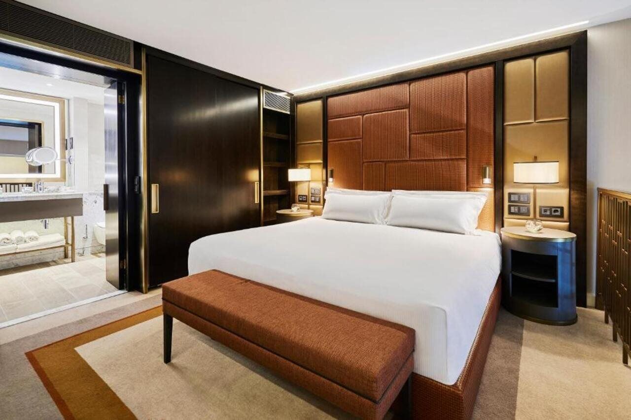 Hilton Budapesta Exterior foto A bedroom at the hotel